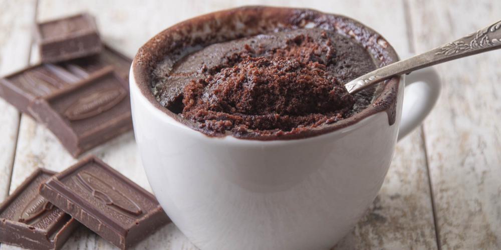 Easy microwave mug cake recipe for chocolate lovers